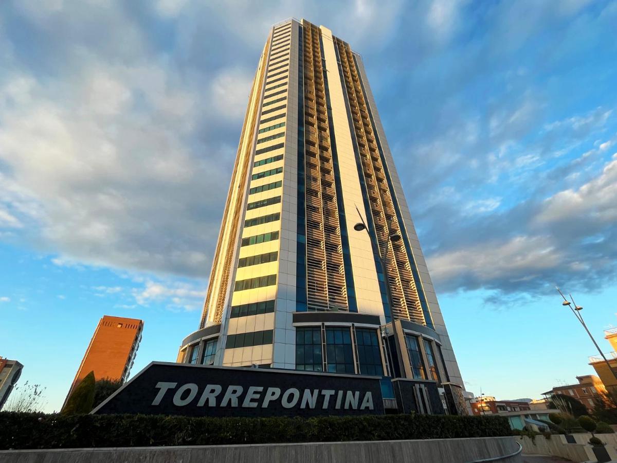 Elegante Bilocale Torre Pontina Lägenhet Latina Exteriör bild
