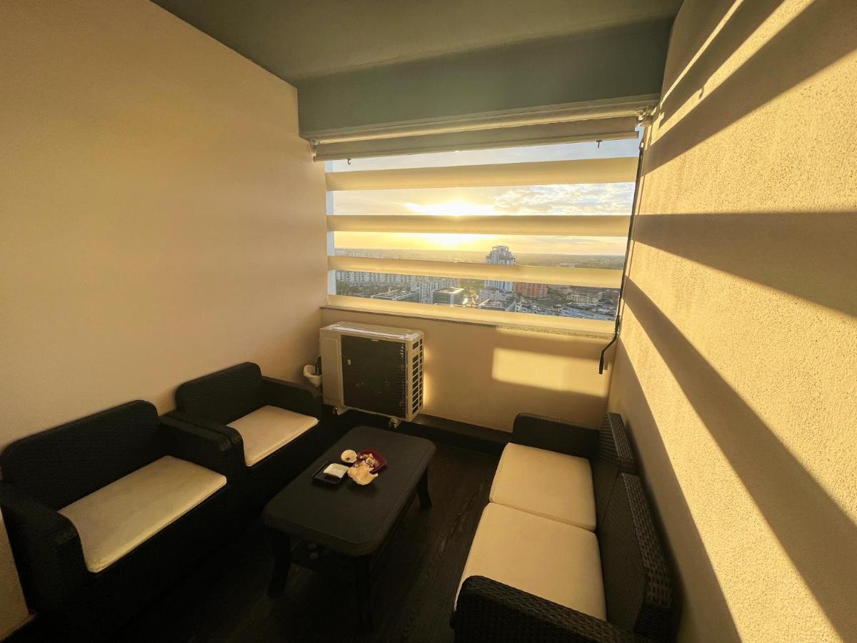 Elegante Bilocale Torre Pontina Lägenhet Latina Exteriör bild