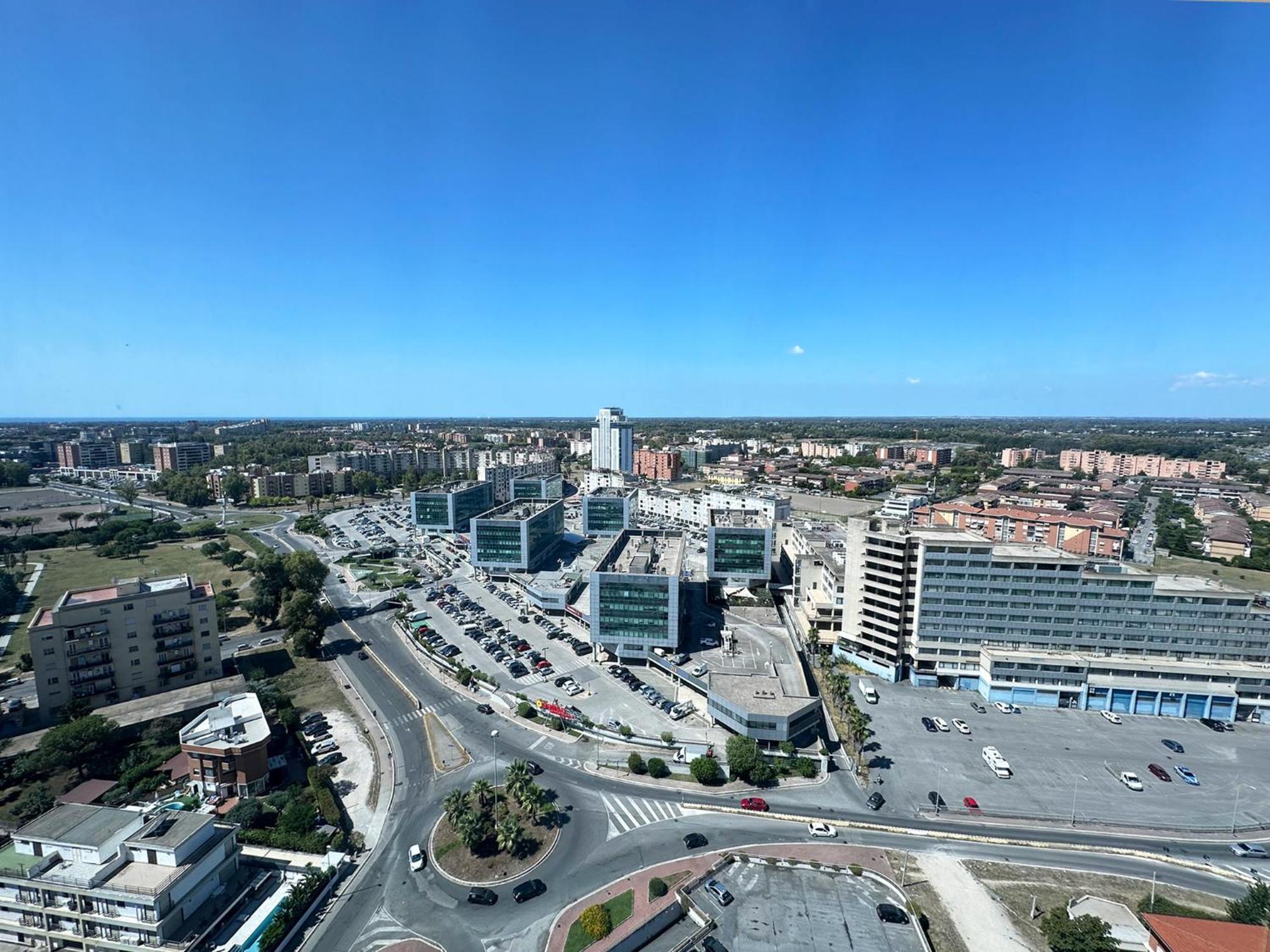 Elegante Bilocale Torre Pontina Lägenhet Latina Exteriör bild